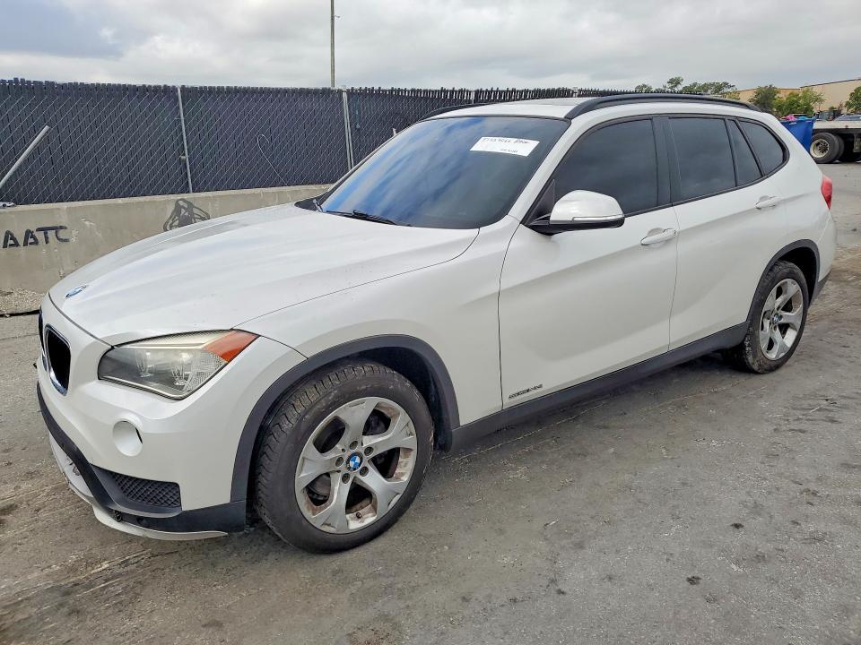2015 BMW X1 VIN WBAVM1C50FV317762 — COPART salvage auction photo