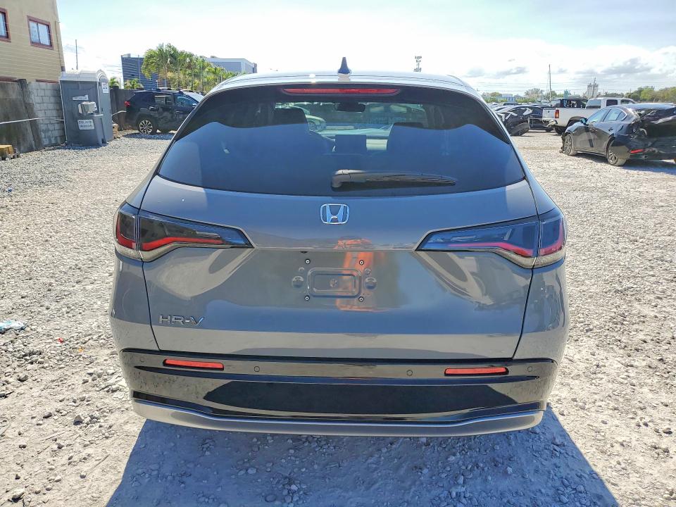 2026 Honda Hr-v VIN 3CZRZ1H75TM711578 COPART salvage auction — FRONT END, FL, sold $9,900 on 2026-07-27 (photo 6)