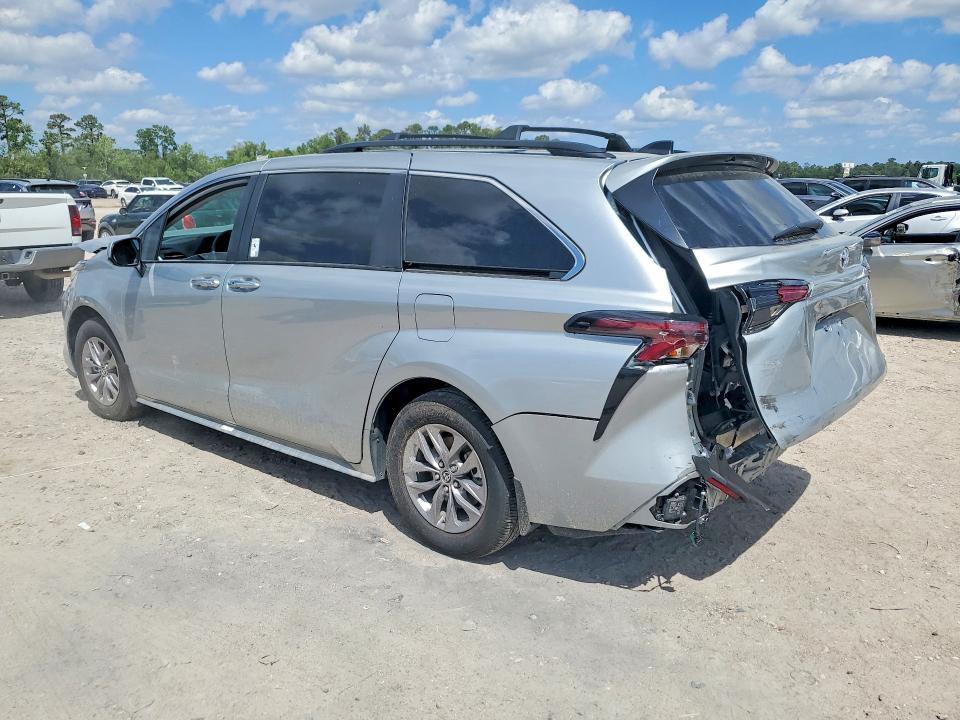 2025 Toyota Sienna VIN 5TDYRKECXSS241197 COPART salvage auction — FRONT END, Tx - Salvage Vehicle Title, sold $20,000 on 2026-07-28 (photo 2)