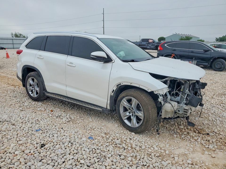 2017 Toyota Highlander VIN 5TDDZRFH1HS417743 COPART salvage auction — FRONT END, Tx - Salvage Vehicle Title, sold $70 on 2026-07-09 (photo 4)