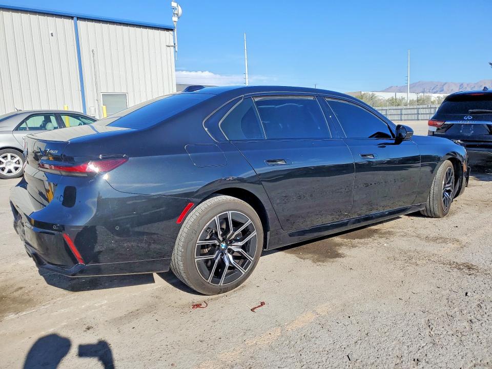 2024 BMW 7 series VIN WBA23EH02RCS97587 COPART salvage auction — FRONT END, NV - SALVAGE TITLE, sold $39,750 on 2026-07-09 (photo 3)