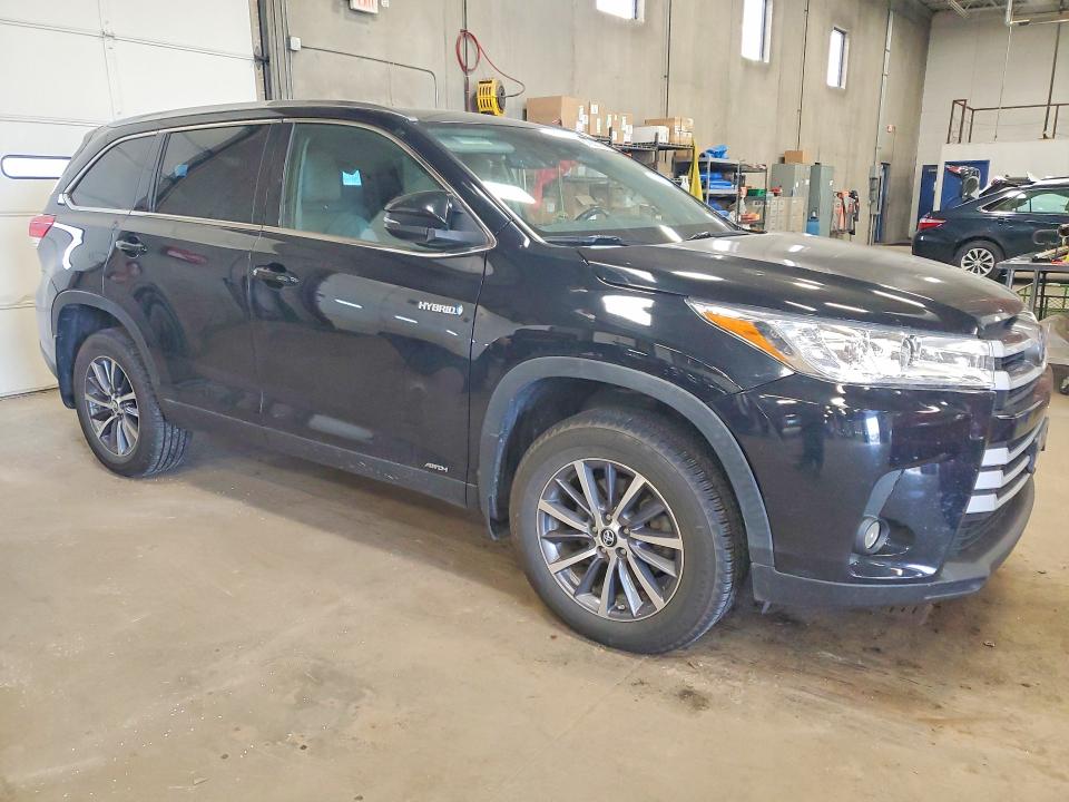 2019 Toyota VIN 5TDJGRFH8KS068273 COPART salvage auction — SIDE, Mn - Cert Of Title-Salvage, sold $7,500 on 2026-07-07 (photo 4)