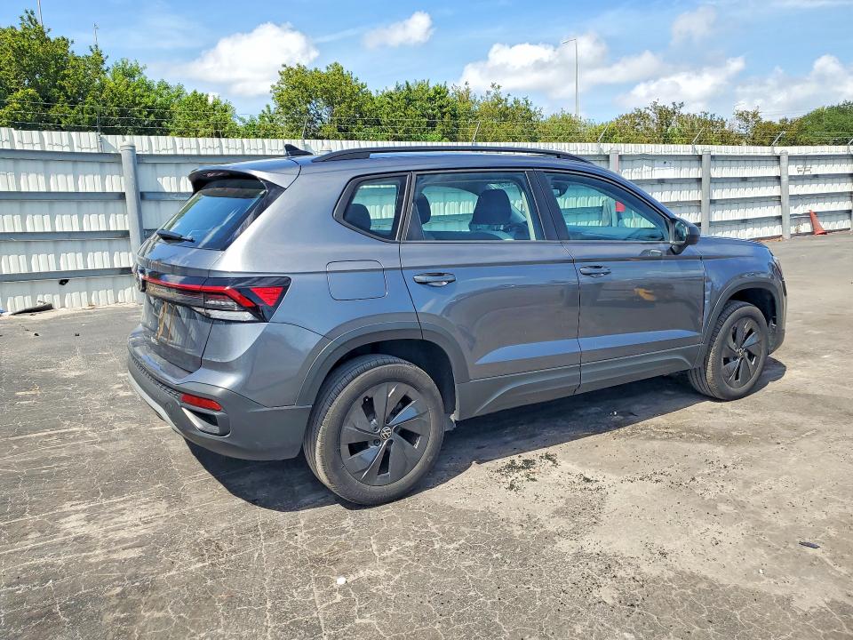2025 Volkswagen Taos VIN 3VV5C7B28SM037433 COPART salvage auction — FRONT END, Fl - Certificate Of Title (P), sold $11,700 on 2026-07-28 (photo 3)