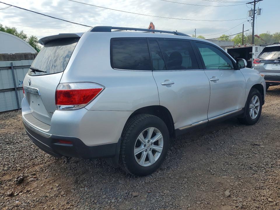 2013 Toyota Highlander VIN 5TDBK3EH5DS215458 COPART salvage auction — SIDE, Nj - Cert Of Title-Salvage, sold $800 on 2026-07-10 (photo 3)