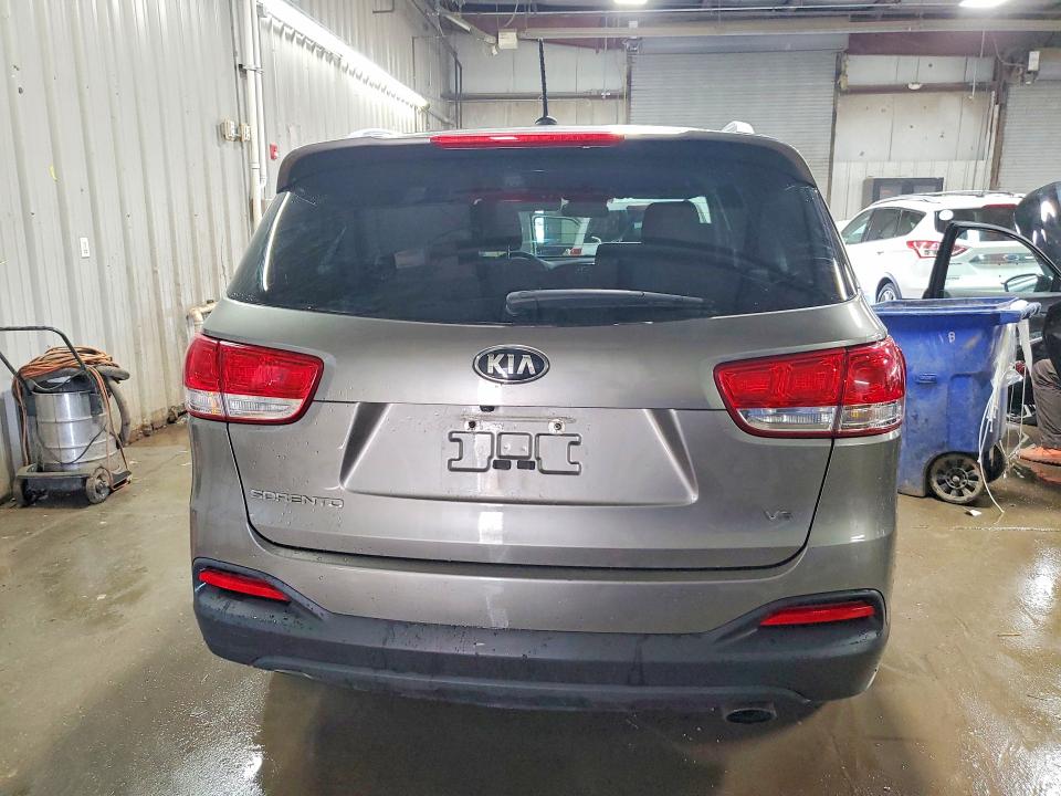 2017 Kia Sorento VIN 5XYPGDA51HG333891 COPART salvage auction — FRONT END, Il - Salvage Certificate, sold $2,450 on 2026-07-07 (photo 6)