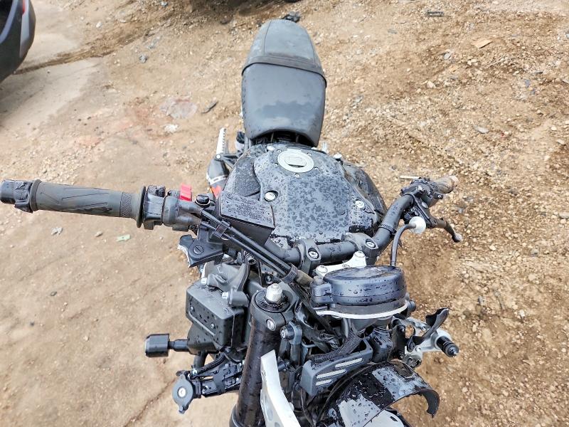 2020 Yamaha Xsr900 VIN JYARN47E8LA003000 COPART salvage auction — ALL OVER, Il - Salvage Certificate, sold $1,150 on 2026-07-23 (photo 5)