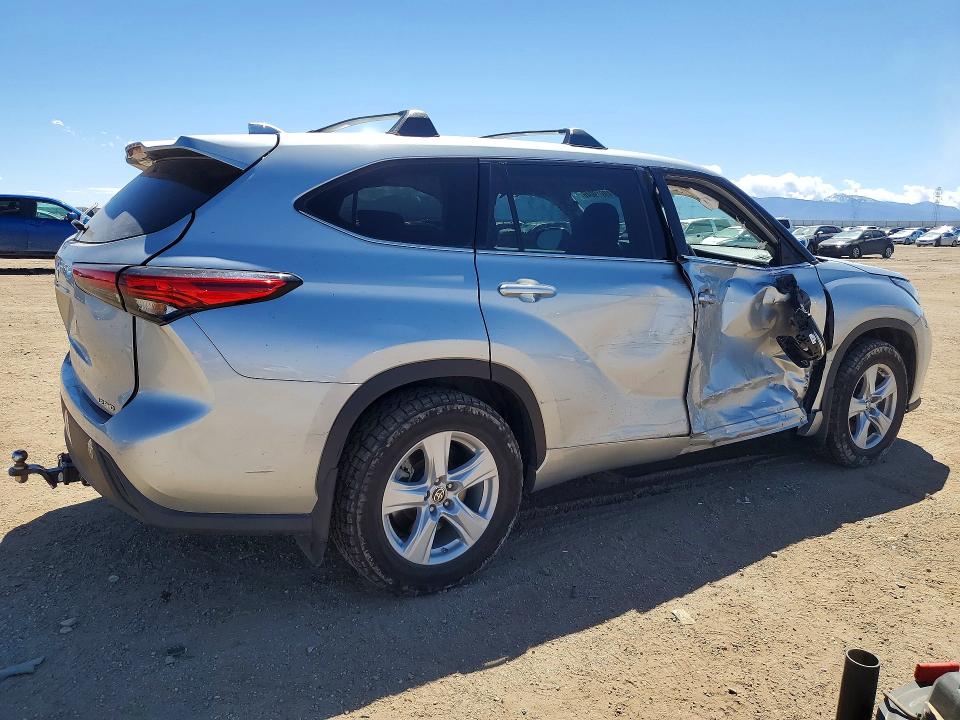 2021 Toyota Highlander VIN 5TDBZRBH9MS097935 COPART salvage auction — SIDE, Ca - Salvage Certificate, sold $10,900 on 2026-07-20 (photo 3)