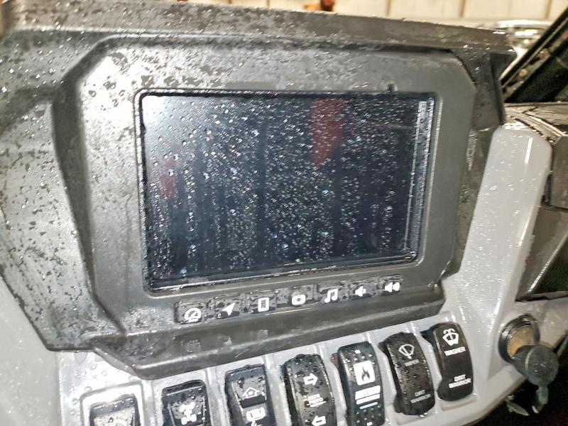 2025 Polaris VIN 3NSNEF995SF117152 COPART salvage auction — ROLLOVER, Mi - Certificate Of Title, sold $575 on 2026-07-10 (photo 8)