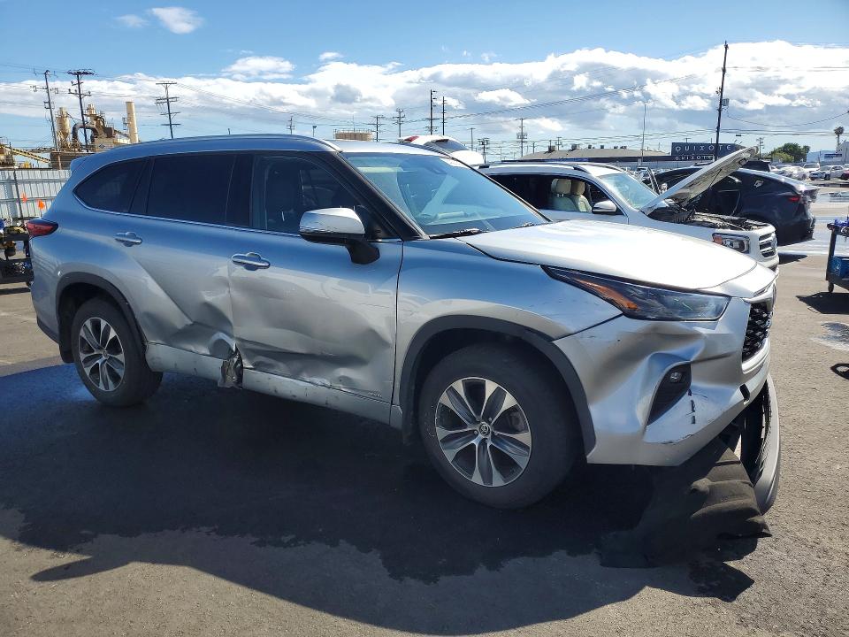 2022 Toyota Highlander VIN 5TDGBRCH9NS539400 COPART salvage auction — FRONT END, Ca - Salvage Certificate, sold $15,600 on 2026-07-29 (photo 4)