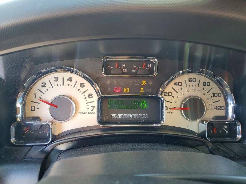 2013 Ford Expedition VIN 1FMJU1J59DEF33073 COPART salvage auction — FRONT END, Tx - Certificate Of Title, sold $750 on 2026-07-02 (photo 9)