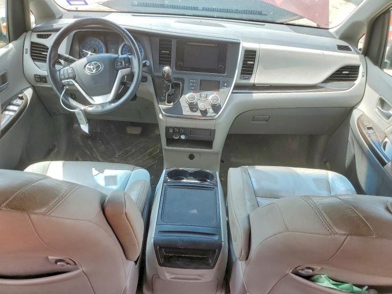 2017 Toyota Sienna VIN 5TDYZ3DC0HS852422 COPART salvage auction — FRONT END, Tx - Salvage Vehicle Title, sold $5,100 on 2026-07-06 (photo 8)