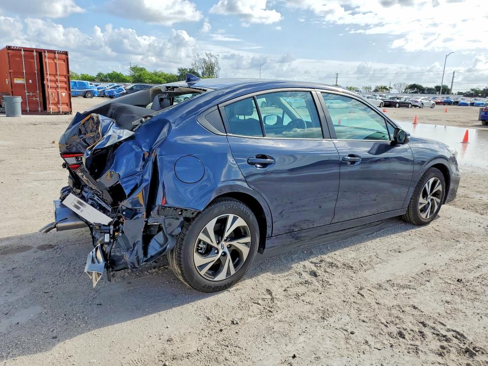 2025 Subaru LEGACY VIN 4S3BWAD69S3029669 COPART salvage auction — REAR END, Fl - Certificate Of Destruction, sold $4,000 on 2026-07-09 (photo 3)
