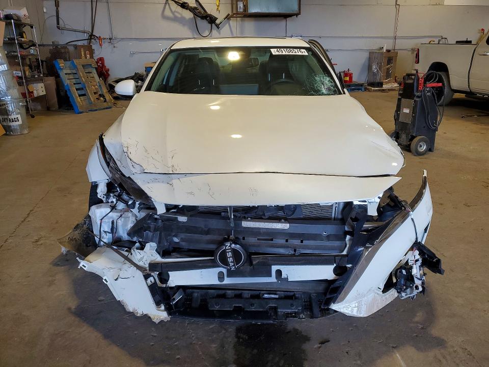 2024 Nissan Altima VIN 1N4BL4FW6RN301333 COPART salvage auction — ALL OVER, NS - SALVAGE TITLE, sold $350 on 2026-07-02 (photo 5)