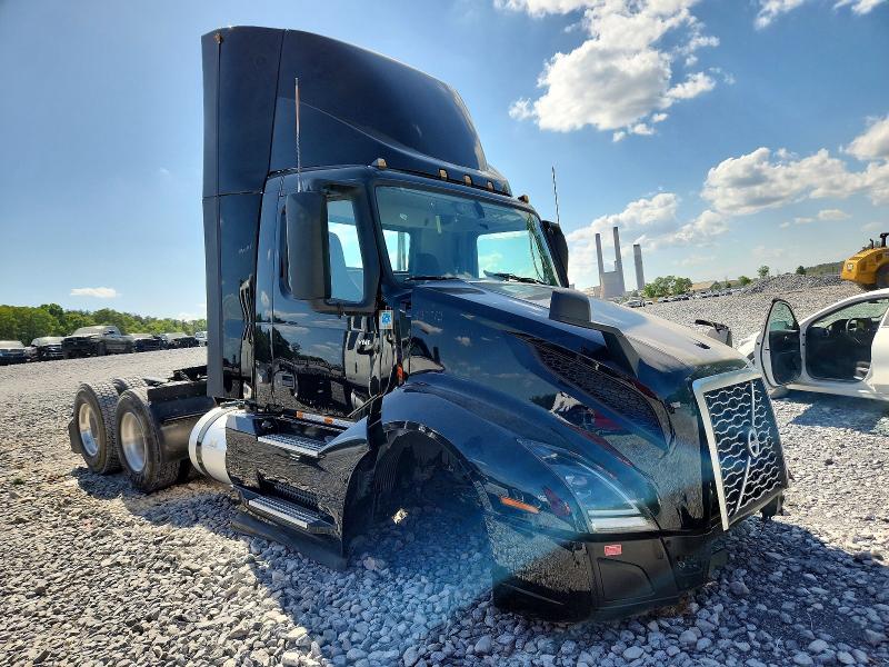 2025 Volvo Vnl VIN 4V4NC9EH2SN682731 COPART salvage auction — UNDERCARRIAGE, GA - CERT OF TITLE-SALVAGE, sold $12,900 on 2026-07-09 (photo 1)