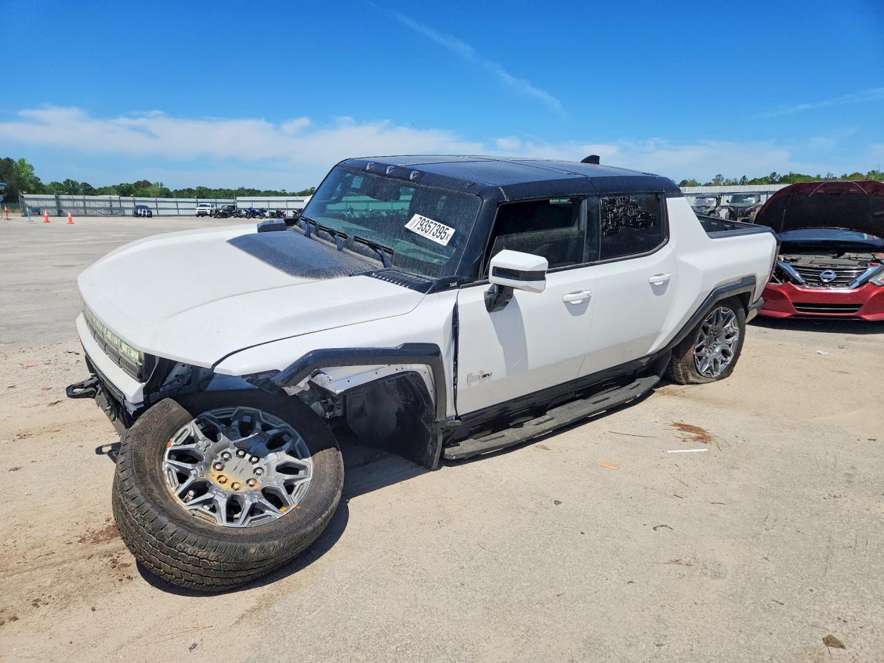 2025 GMC Hummer Pickup VIN 1GT10DDB0SU102031 — COPART salvage auction photo