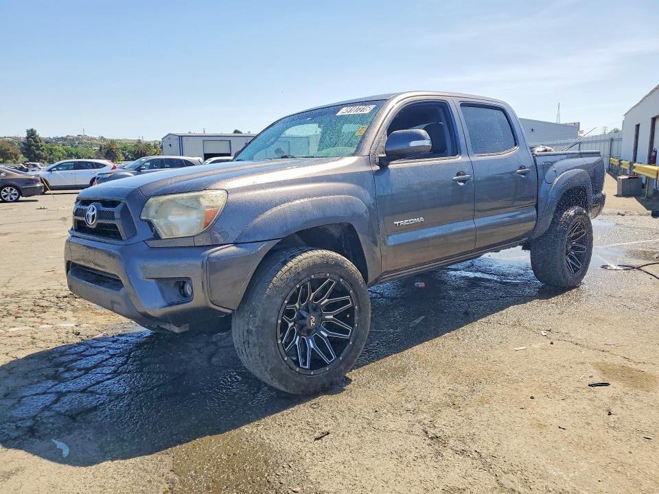 2014 Toyota Tacoma VIN 5TFJU4GN7EX058221 COPART salvage auction — MINOR DENT/SCRATCHES, Ca - Certificate Of Title, sold $5,200 on 2026-07-21 (photo 1)