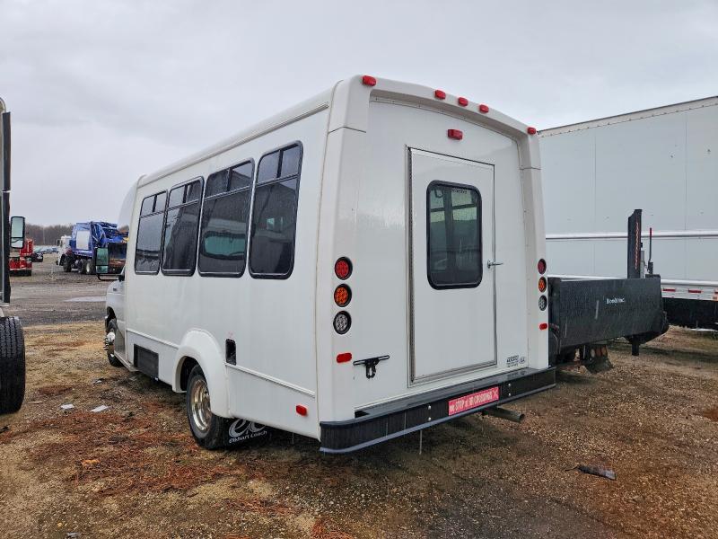 2019 Ford Econoline e350 VIN 1FDEE3FS3KDC06583 COPART salvage auction — MINOR DENT/SCRATCHES, NY - CERTIFICATE OF TITLE, sold $11,600 on 2026-07-14 (photo 3)