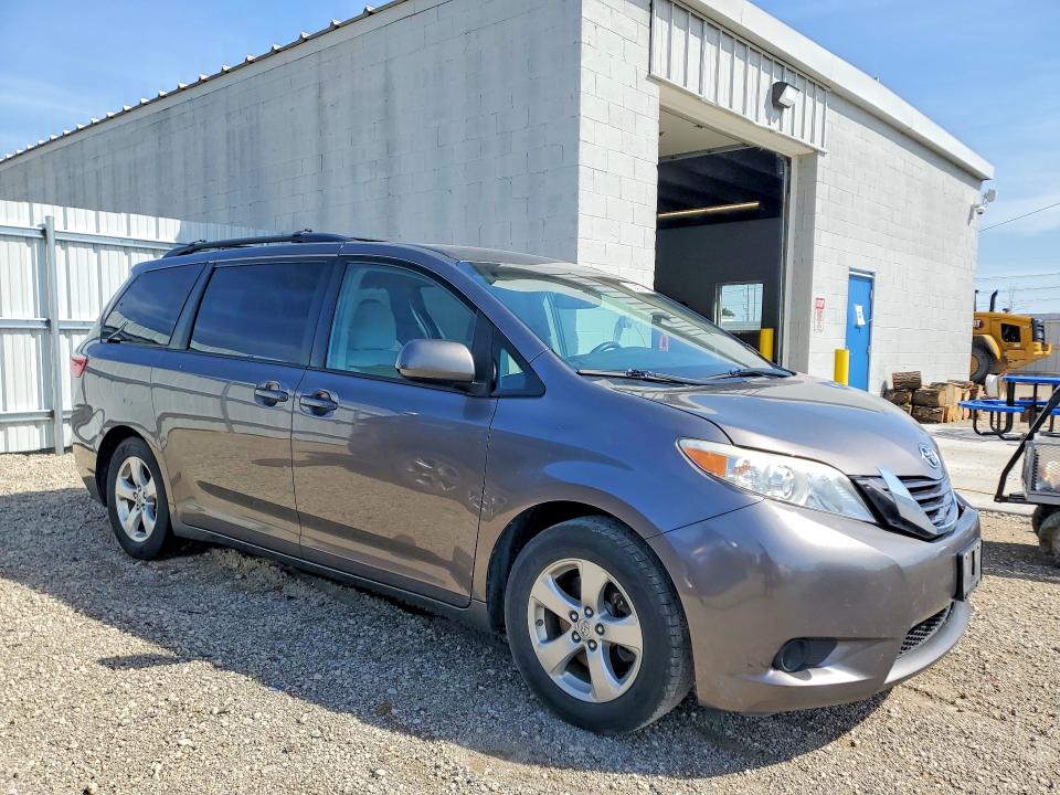 2016 Toyota Sienna VIN 5TDKK3DC4GS756480 COPART salvage auction — FRONT END, Ia - Cert Of Title-Salvage Title, sold $1,800 on 2026-07-08 (photo 4)