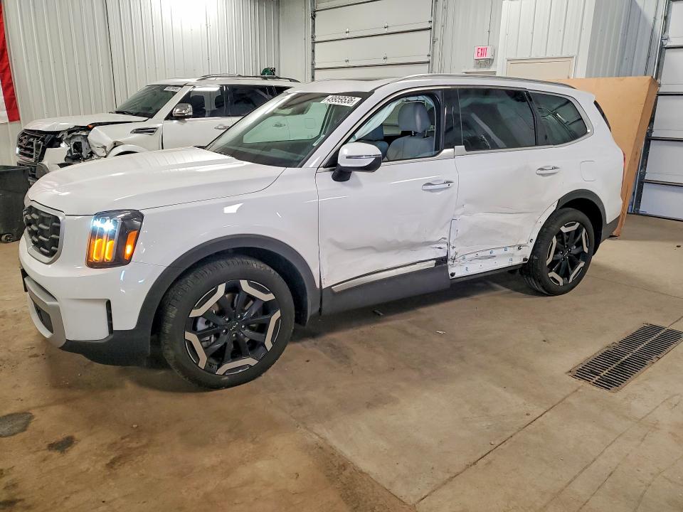 2025 Kia Telluride VIN 5XYP6DGC3SG665881 COPART salvage auction — SIDE, MN - CERT OF TITLE-SALVAGE, sold $17,300 on 2026-07-30 (photo 1)