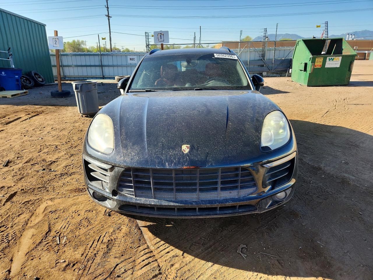 2016 Porsche Macan VIN WP1AB2A5XGLB57322 COPART salvage auction — Side, TX - DIS/DLR/EXP ONLY SALVAGE TITLE, sold $3,050 on 2026-07-01 (photo 5)