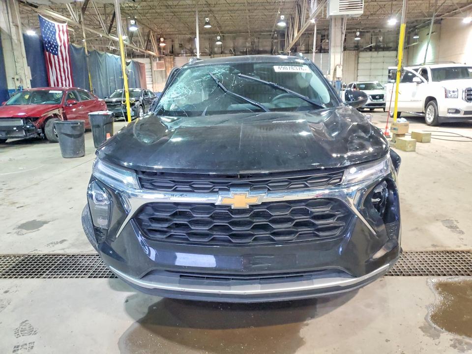 2025 Chevrolet Trax VIN KL77LHEP4SC229161 COPART salvage auction — SIDE, Mi - Scrap Certificate Of Title, sold $325 on 2026-07-28 (photo 5)