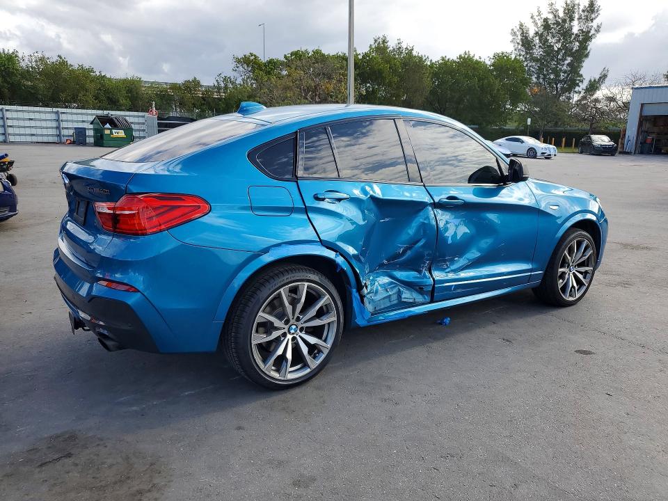2017 BMW X4 VIN 5UXXW7C32H0U26262 COPART salvage auction — SIDE, Salvage Title, sold $15 on 2026-08-03 (photo 3)