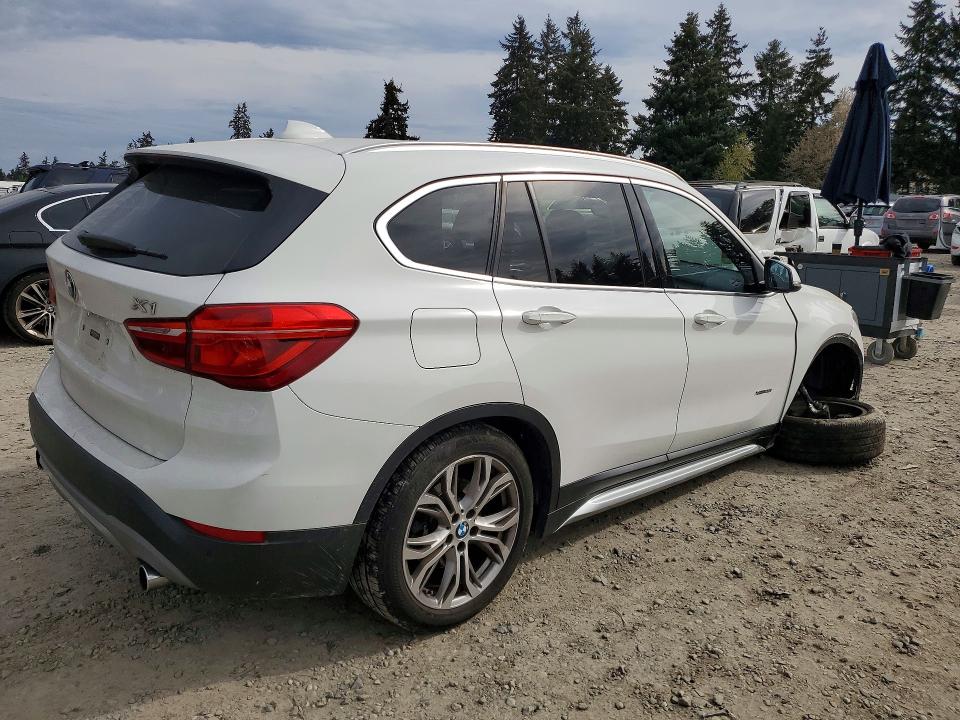 2016 BMW X1 VIN WBXHT3C39G5E50122 COPART salvage auction — UNDERCARRIAGE, Salvage Title, sold $700 on 2026-07-28 (photo 3)