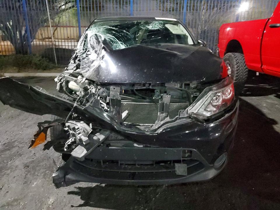 2017 Nissan Rogue VIN JN1BJ1CP9HW019419 COPART salvage auction — FRONT END, Nv - Salvage Title, sold $625 on 2026-07-09 (photo 5)