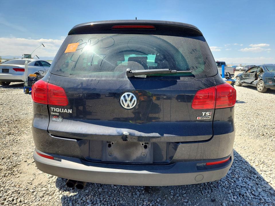 2017 Volkswagen Tiguan VIN WVGBV7AX7HK045477 COPART salvage auction — FRONT END, Salvage Title, sold $750 on 2026-07-09 (photo 6)