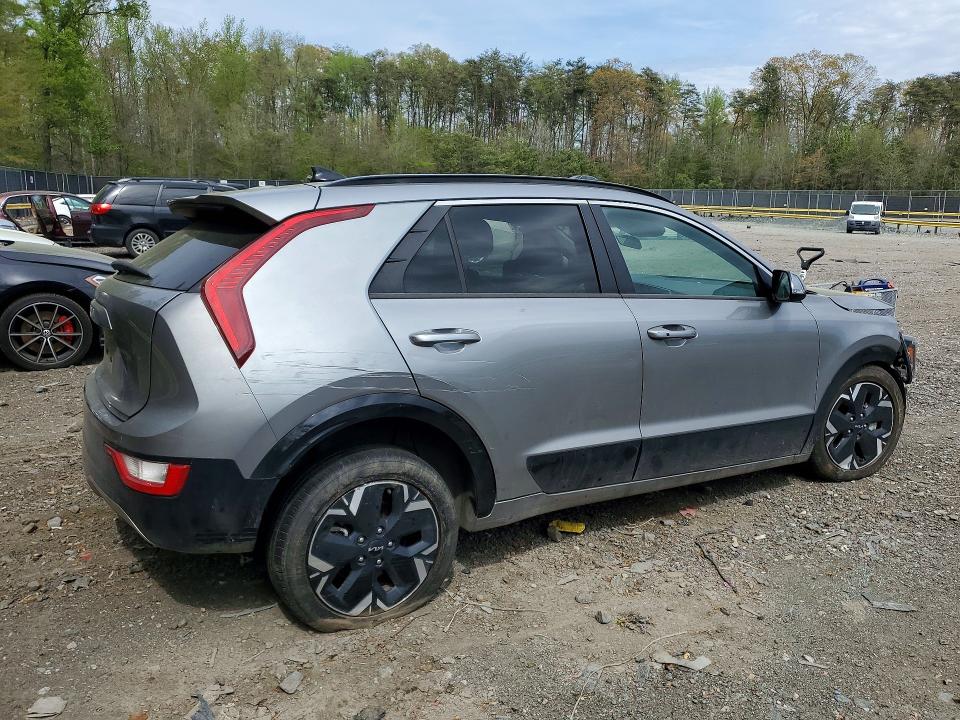 2023 Kia Niro VIN KNDCR3L14P5021648 COPART salvage auction — FRONT END, Id - Salvage Certificate Of Title, sold $3,300 on 2026-07-14 (photo 3)