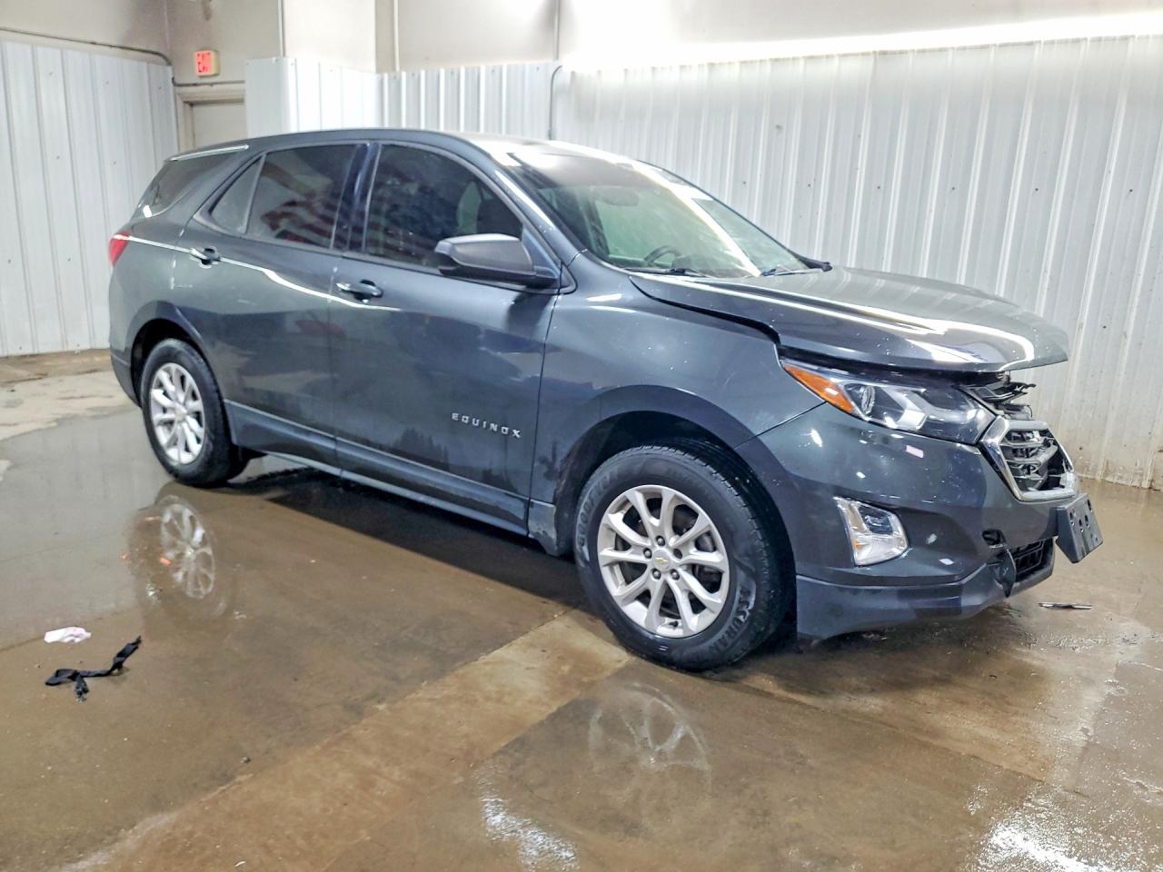2018 Chevrolet Equinox VIN 2GNAXHEV8J6114864 COPART salvage auction — Front End, IL - SALVAGE CERTIFICATE, sold $1,850 on 2026-06-30 (photo 4)