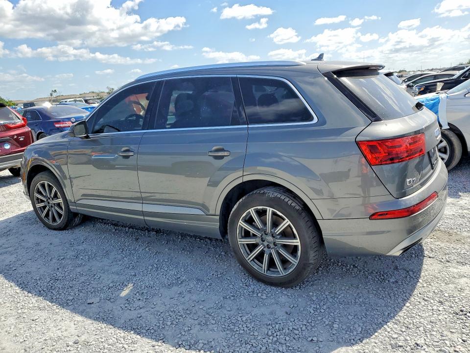 2017 Audi Q7 VIN WA1LAAF7XHD033655 COPART salvage auction — NORMAL WEAR, FL - CERTIFICATE OF TITLE (P), sold $4,700 on 2026-07-31 (photo 2)