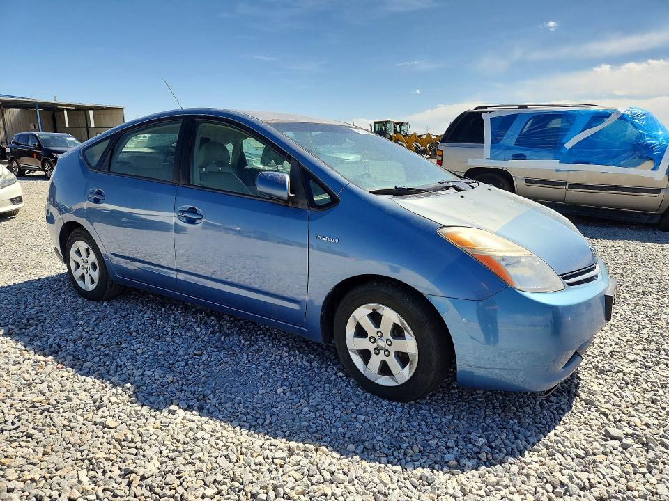 2008 Toyota Prius VIN JTDKB20U887715676 COPART salvage auction — HAIL, CO - DIS/DLR/EXP ONLY CLEAN TITLE, sold $375 on 2026-07-30 (photo 4)