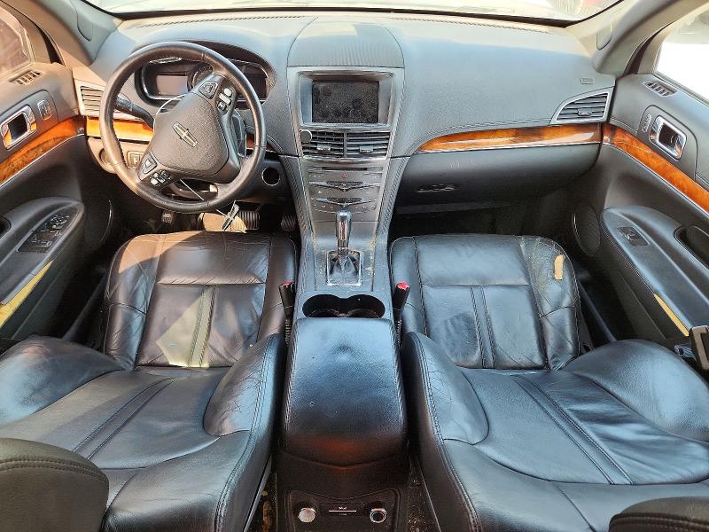 2015 Lincoln Mkt VIN 2LMHJ5NK3FBL00758 COPART salvage auction — SIDE, Tx - Salvage Vehicle Title, sold $450 on 2026-07-03 (photo 8)