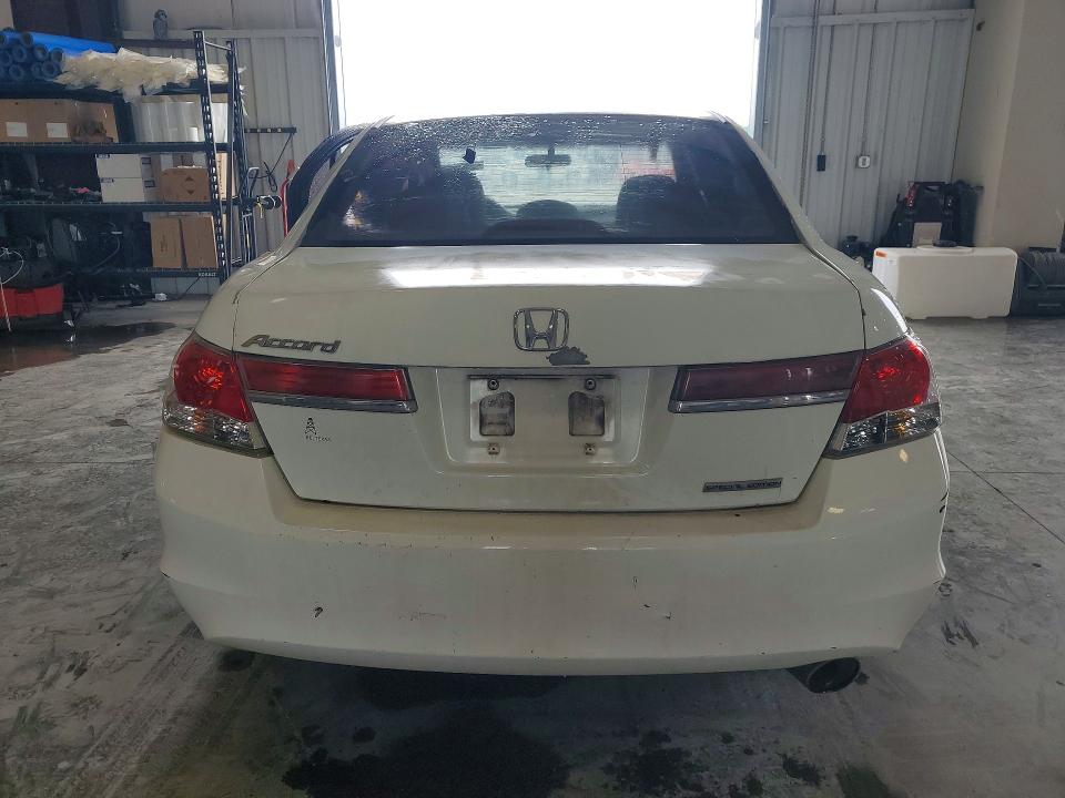 2012 Honda Accord VIN 1HGCP2F65CA121395 COPART salvage auction — SIDE, Tx - Salvage Vehicle Title, sold $750 on 2026-07-02 (photo 6)
