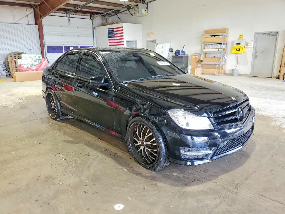 2014 Mercedes-benz C class VIN WDDGF8AB0ER317362 COPART salvage auction — MINOR DENT/SCRATCHES, Wv - Certificate Of Title, sold $475 on 2026-08-04 (photo 4)