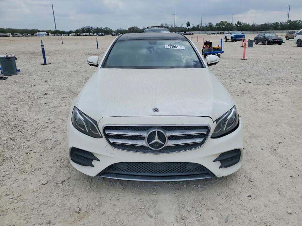 2019 Mercedes-benz E-class VIN WDDZF4JB0KA533515 COPART salvage auction — WATER/FLOOD, Tx - Salvage Title-Flood Damage, sold $11,000 on 2026-07-30 (photo 5)