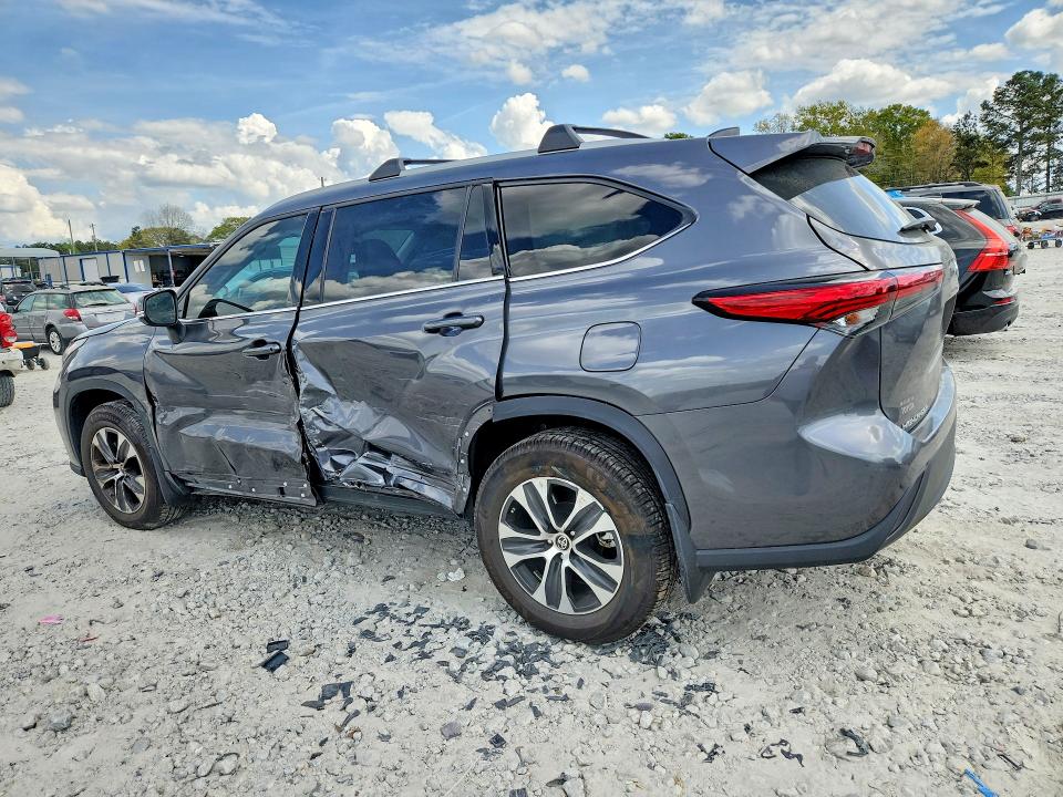2022 Toyota Highlander VIN 5TDGZRBH5NS174095 COPART salvage auction — SIDE, Ga - Cert Of Title-Salvage, sold $17,600 on 2026-07-27 (photo 2)