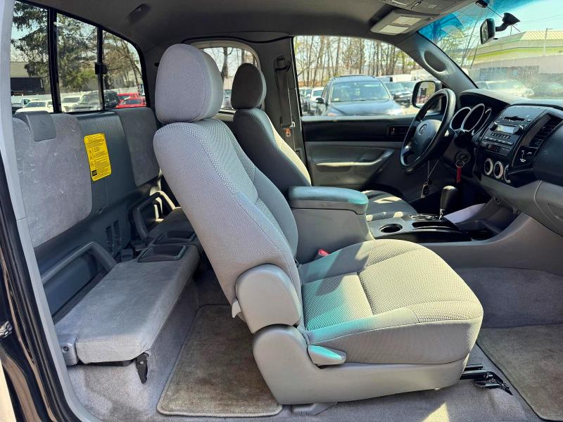 2007 Toyota Tacoma VIN 5TEUU42N27Z452600 COPART salvage auction — MINOR DENT/SCRATCHES, Ma - Certificate Of Title, sold $4,100 on 2026-07-14 (photo 9)