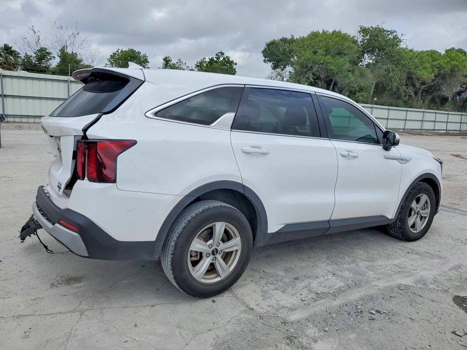 2024 Kia Sorento VIN 5XYRG4JCXRG269889 COPART salvage auction — REAR END, Tx - Salvage Vehicle Title, sold $3,500 on 2026-07-28 (photo 3)