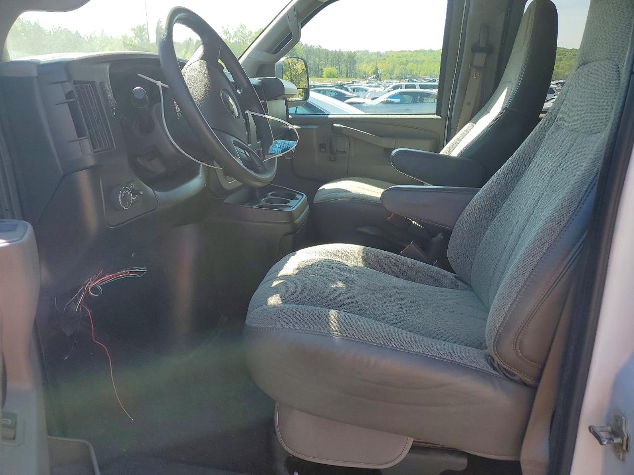 2023 Chevrolet Express VIN 1GAZGNFP2P1104166 COPART salvage auction — Normal Wear, NC - DEALER ONLY CLEAN TITLE (P), sold $10,700 on 2026-09-03 (photo 7)