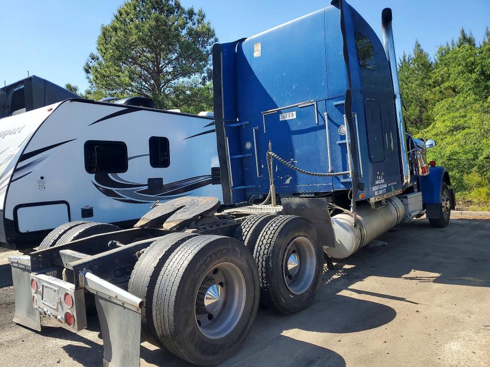 2006 Freightliner Conventional VIN 1FUJAPAV16DU26097 COPART salvage auction — SIDE, SC - CERT OF TITLE-SALVAGE, sold $8,500 on 2026-07-24 (photo 3)