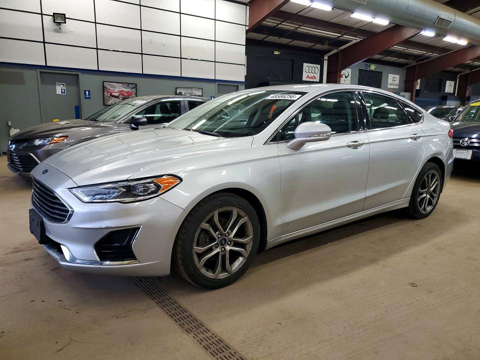 2019 Ford Fusion VIN 3FA6P0CD0KR180464 COPART salvage auction — MINOR DENT/SCRATCHES, MA - CERTIFICATE OF TITLE, sold $1,100 on 2026-07-10 (photo 1)