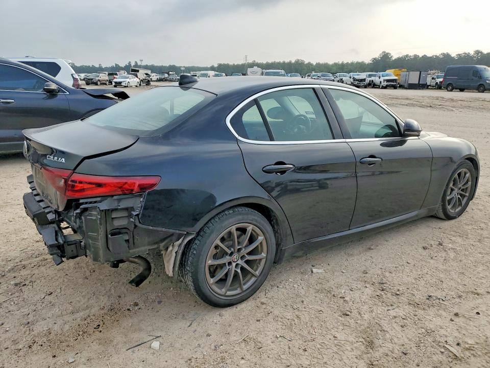 2019 Alfa romeo Giulia VIN ZARFAMAN9K7603604 COPART salvage auction — REAR END, Tx - Salvage Vehicle Title, sold $6,700 on 2026-07-10 (photo 3)
