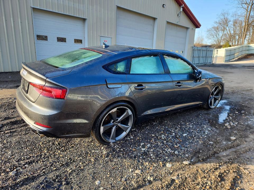 2019 Audi Rs5 VIN WAUB4CF53KA017631 COPART salvage auction — ROLLOVER, Vt - Cert Of Title-Salvage Vehicle, sold $5,900 on 2026-07-13 (photo 3)