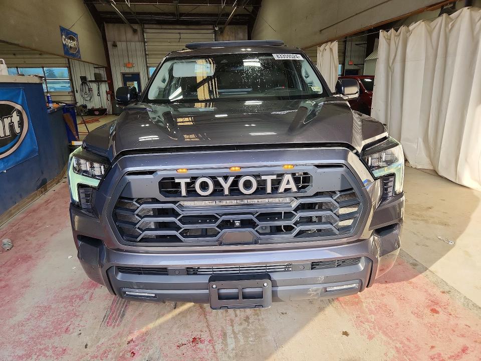 2023 Toyota Sequoia VIN 7SVAAABA1PX015207 COPART salvage auction — VANDALISM, VA - CERT OF TITLE - SALVAGE, sold $32,500 on 2026-07-27 (photo 5)