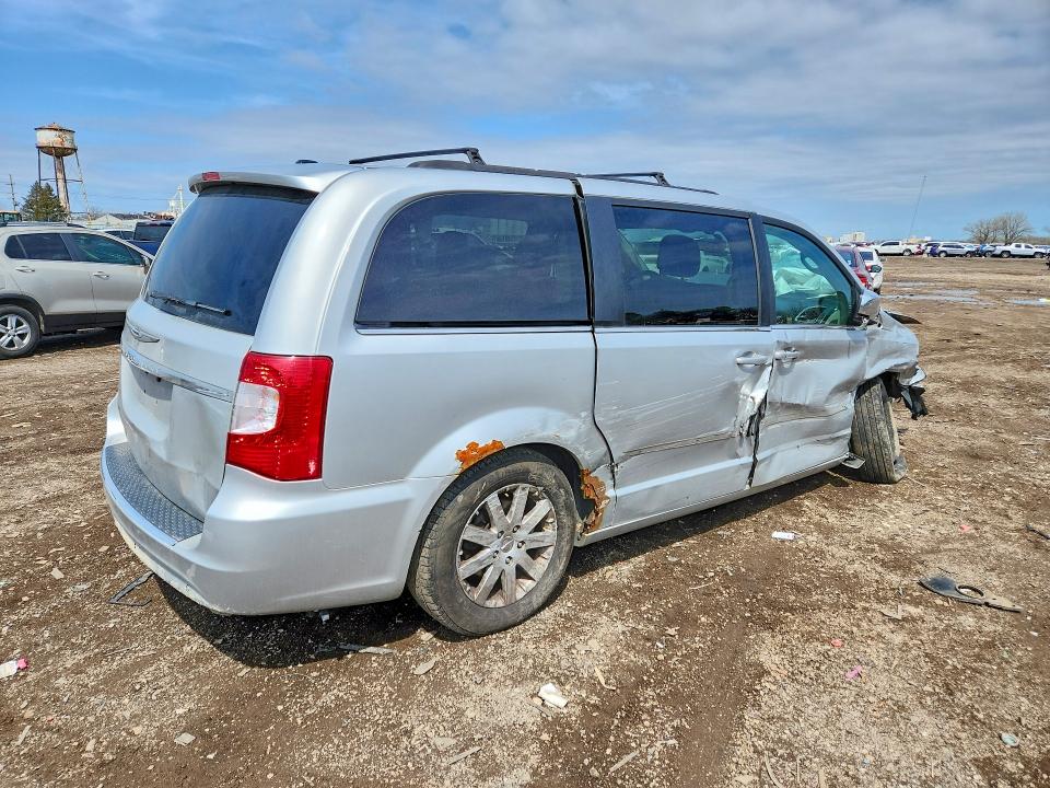 2011 Chrysler Voyager VIN 2A4RR8DG0BR713518 COPART salvage auction — SIDE, Il - Salvage Certificate, sold $400 on 2026-07-10 (photo 3)