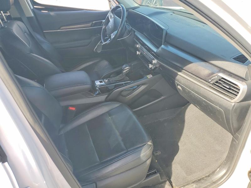 2023 Kia Telluride VIN 5XYP2DGC2PG381953 COPART salvage auction — SIDE, Salvage Title, sold $4,050 on 2026-07-28 (photo 7)