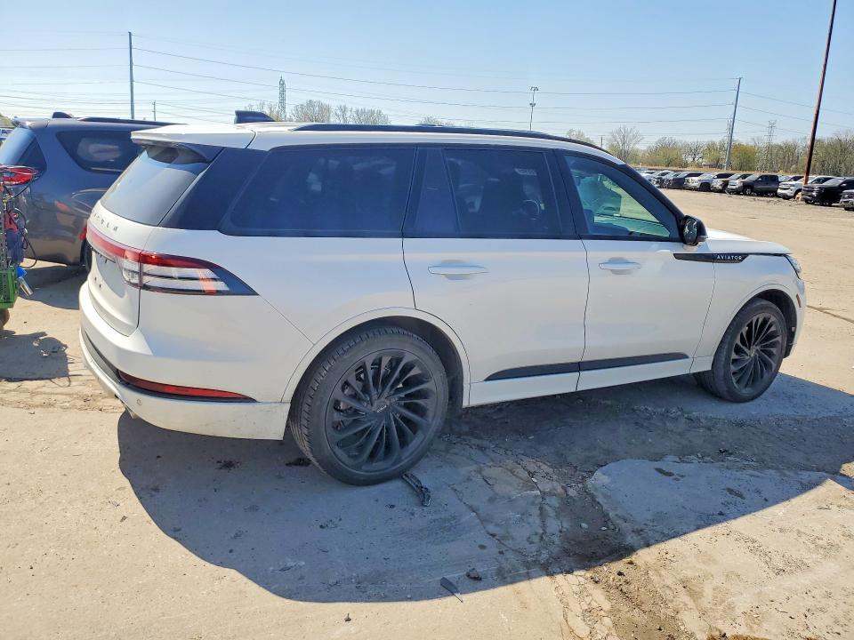 2025 Lincoln Aviator VIN 5LM5J7XC9SGL04927 COPART salvage auction — FRONT END, Mi - Cert Of Title-Salvage Vehicle, sold $29,000 on 2026-07-17 (photo 3)