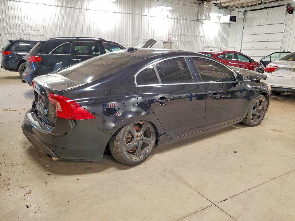 2013 Volvo S60 VIN YV1612FH4D2211397 COPART salvage auction — FRONT END, Mn - Cert Of Title-Prior Salvage, sold $900 on 2026-07-07 (photo 3)